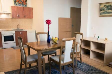Town Hall 3 Bedroom Apartment Vilnius Luaran gambar