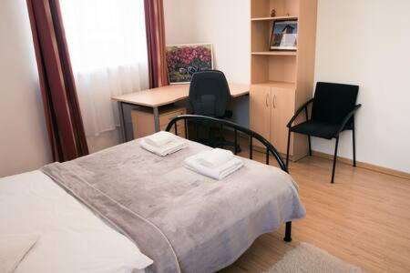 Town Hall 3 Bedroom Apartment Vilnius Luaran gambar